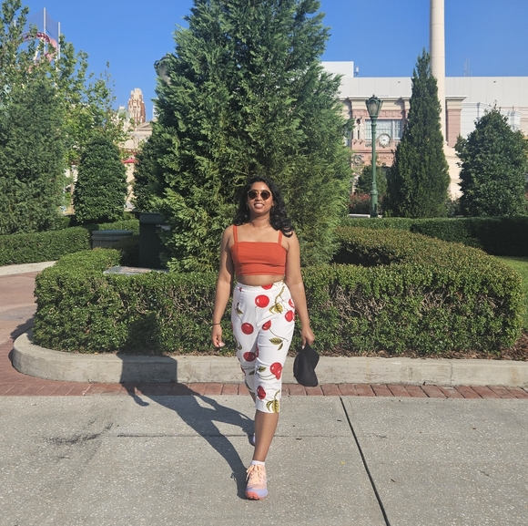 Meet your Posher, Leena - Picture 1 of 1